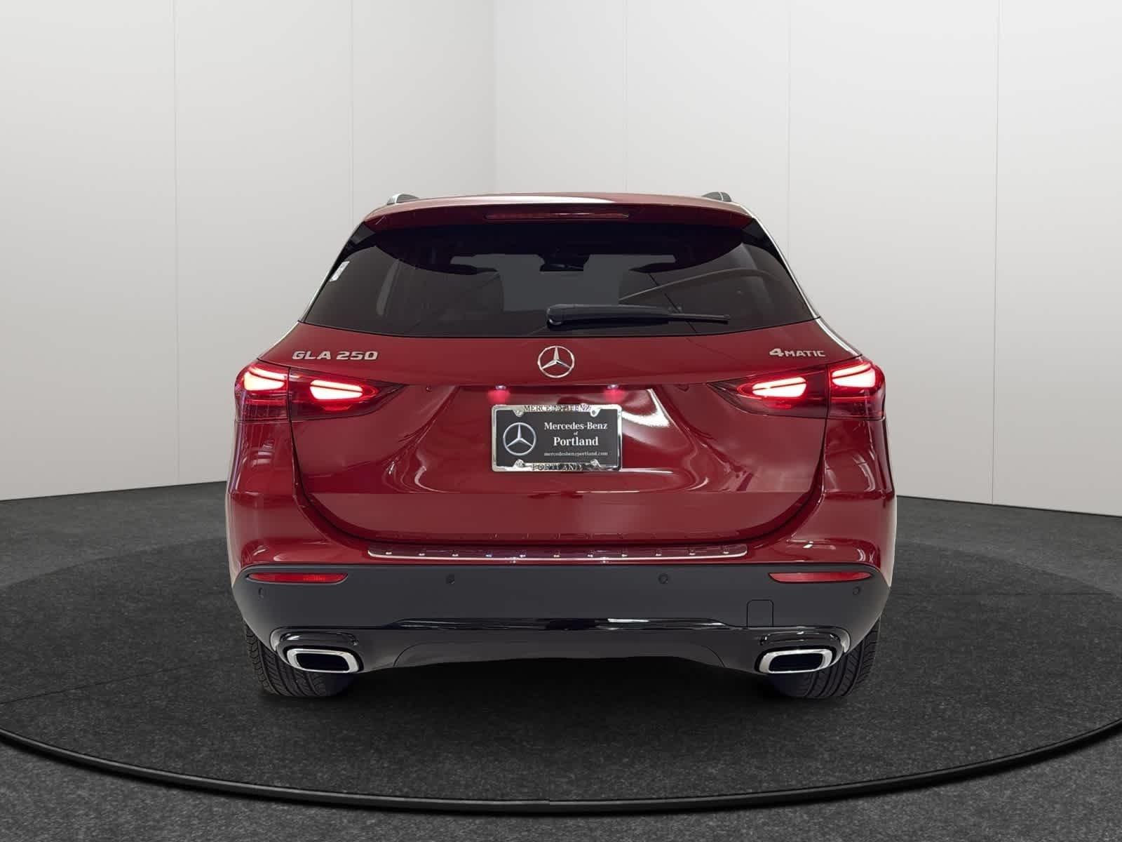 New 2026 MANUFAKTUR Patagonia Red Metallic Mercedes-Benz GLA 250 image 6