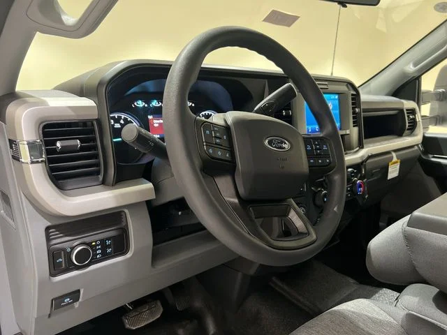 New 2026 Oxford White Ford F-250® XL image 38