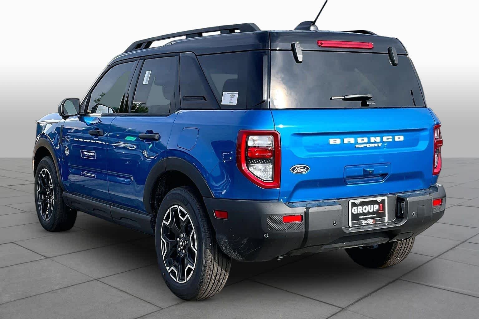 New 2026 Velocity Blue Metallic Ford Outer Banks® image 9