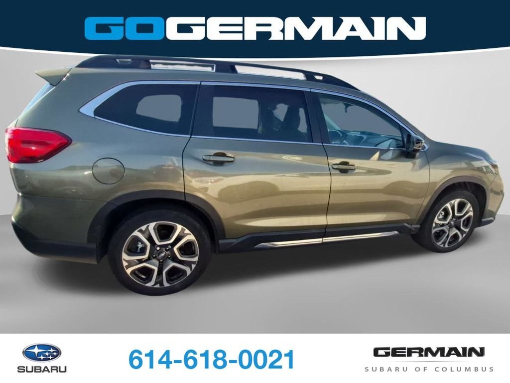 Used 2025  Subaru Limited image 12