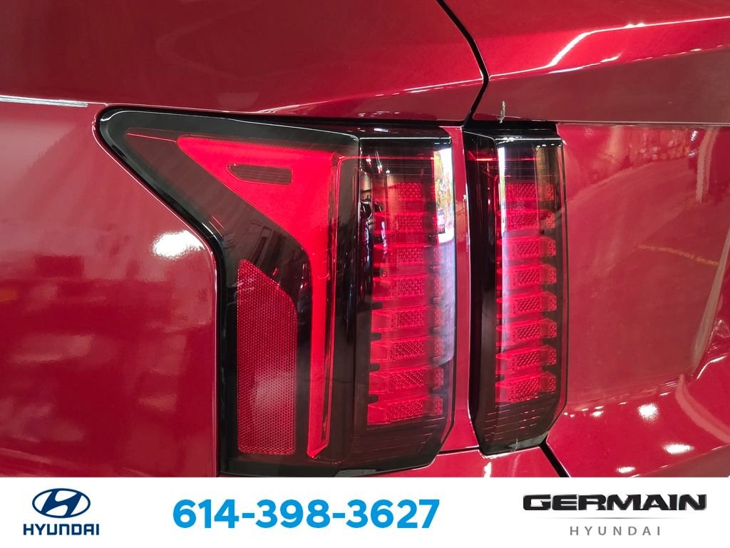 Used 2023 Red Kia LX image 17