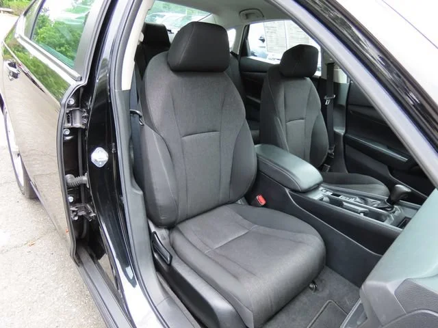 Certified Used 2023 Crystal Black Pearl Honda LX image 39