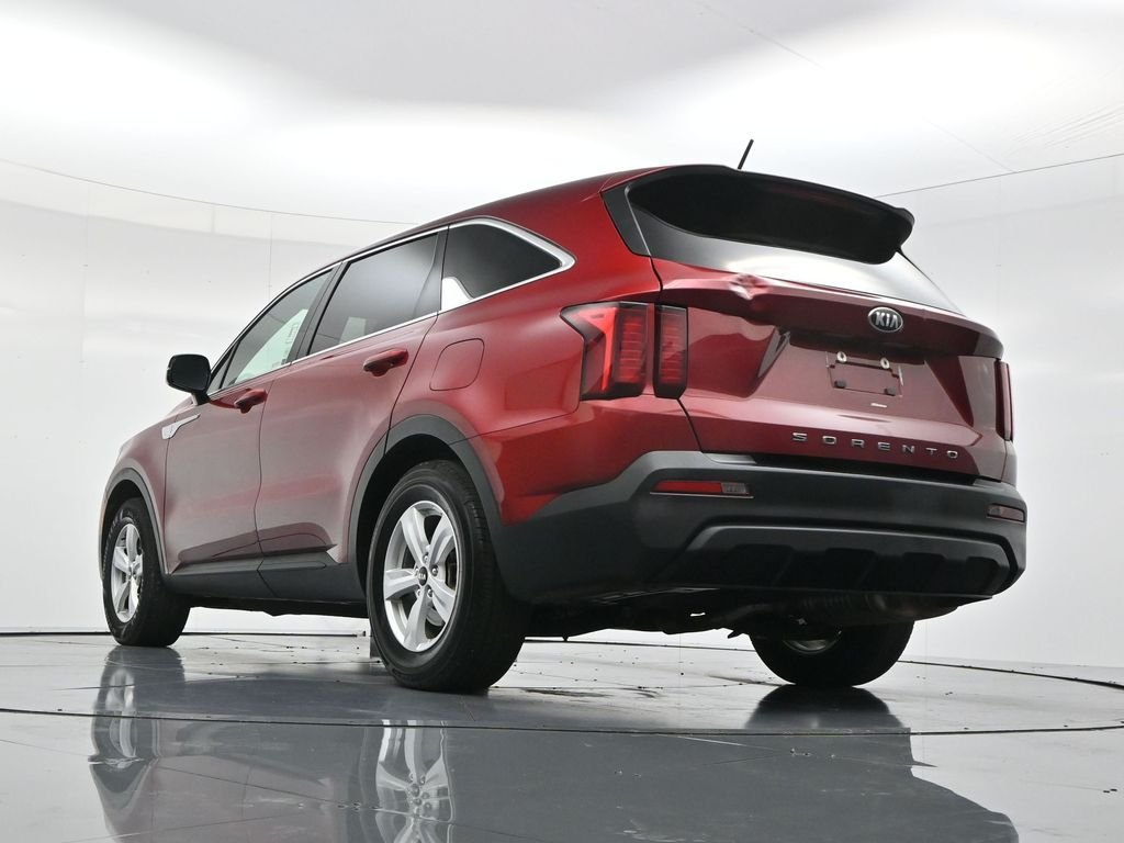 Used 2021 Passion Red Tintcoat Kia LX image 49