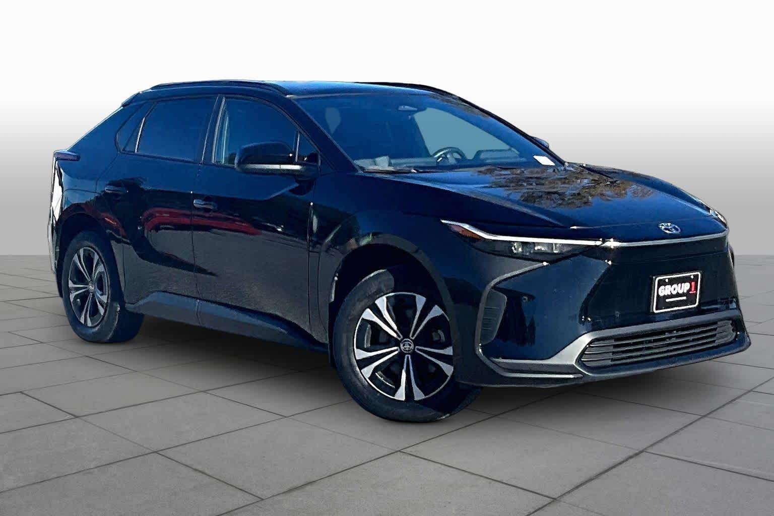 Used 2023 Black Toyota XLE image 2