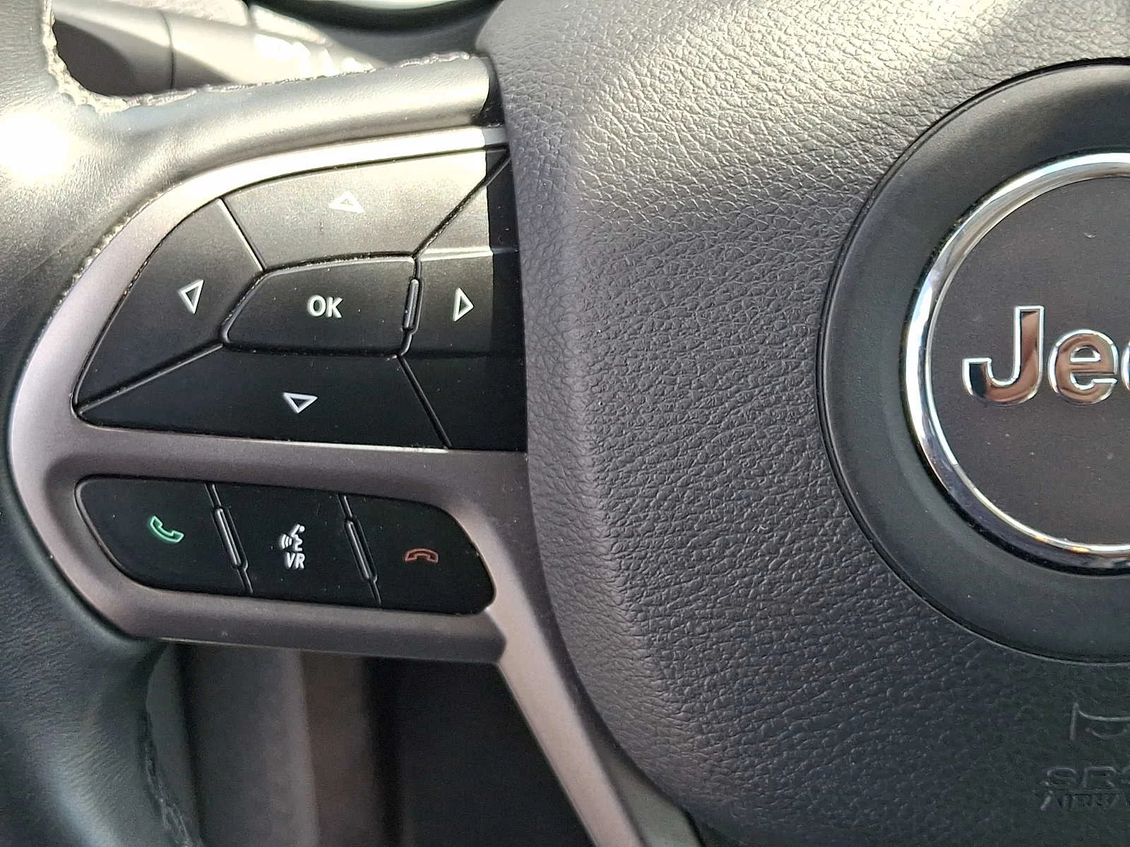Used 2019 Granite Crystal Clearcoat Metallic Jeep Limited image 21