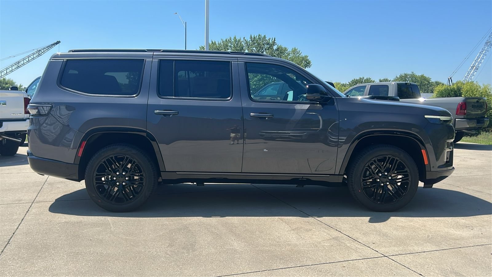 New 2026 Baltic Gray Metallic Clearcoat Jeep Limited Reserve image 3