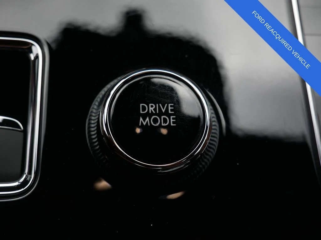 Used 2025 White Lincoln Black Label image 26