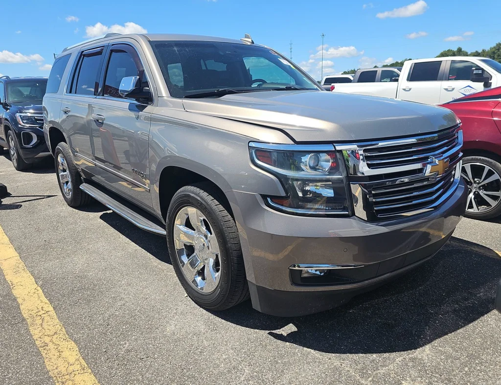 Used 2018 Gray Chevrolet Premier image 4