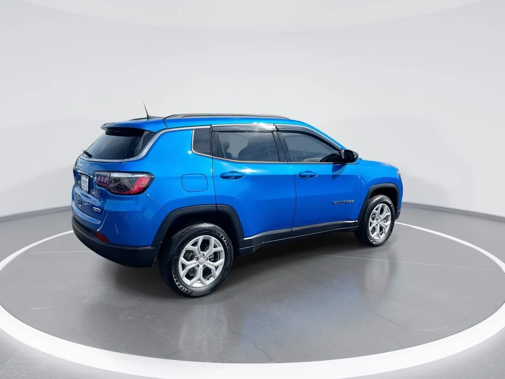 Used 2024 Blue Jeep Latitude image 8