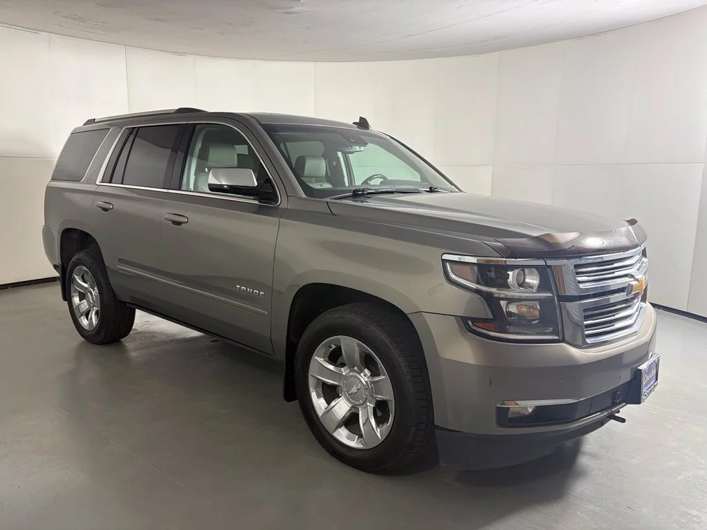 Used 2018 PEPPERDUST METALLIC Chevrolet Premier image 2