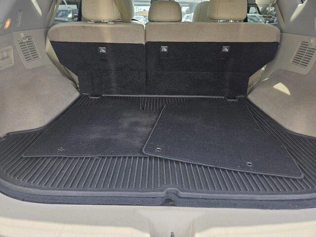 Used 2019 Pearl White Tricoat Nissan Platinum image 27