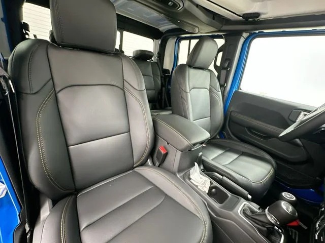 New 2026 Hydro Blue Pearlcoat Jeep Sahara image 25