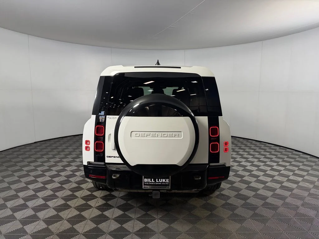 2024 Land Rover Defender X-Dynamic SE - Photo 7