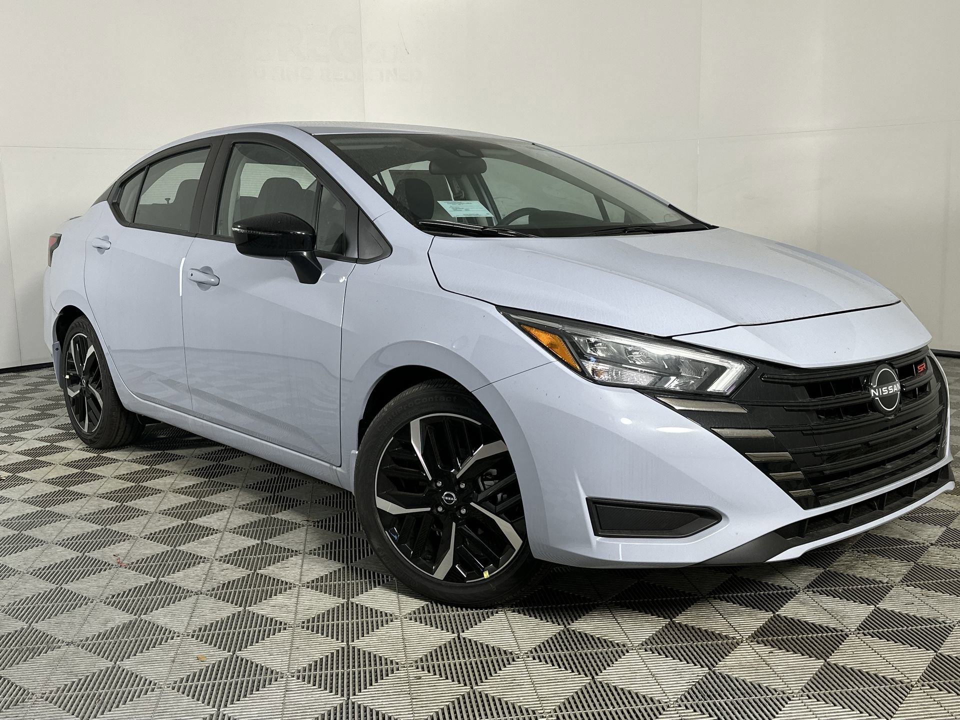 2025 Nissan Versa Sedan SR