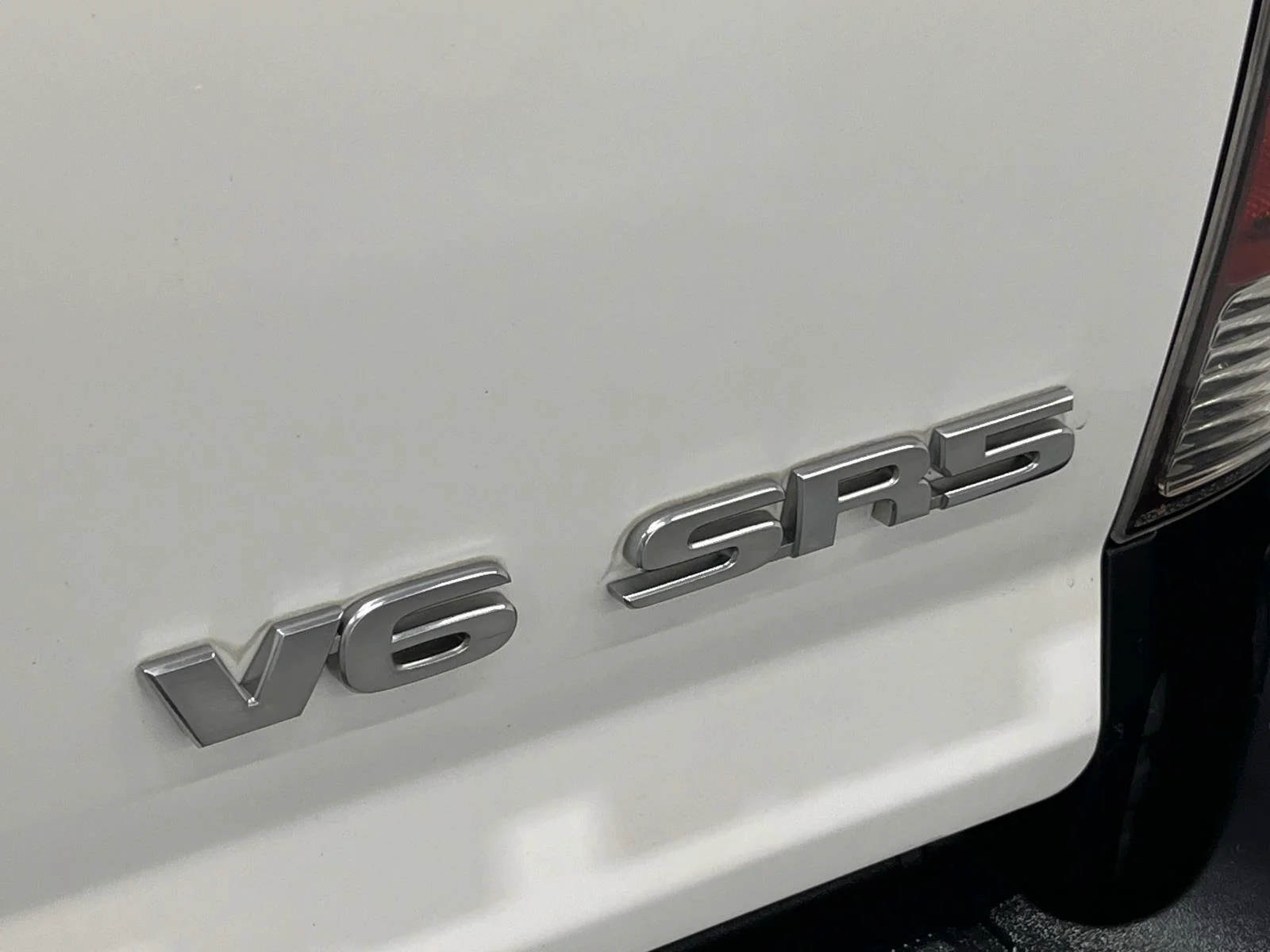 Used 2014 Super White Toyota Double Cab SR5 4.0L V6 4x4 image 13