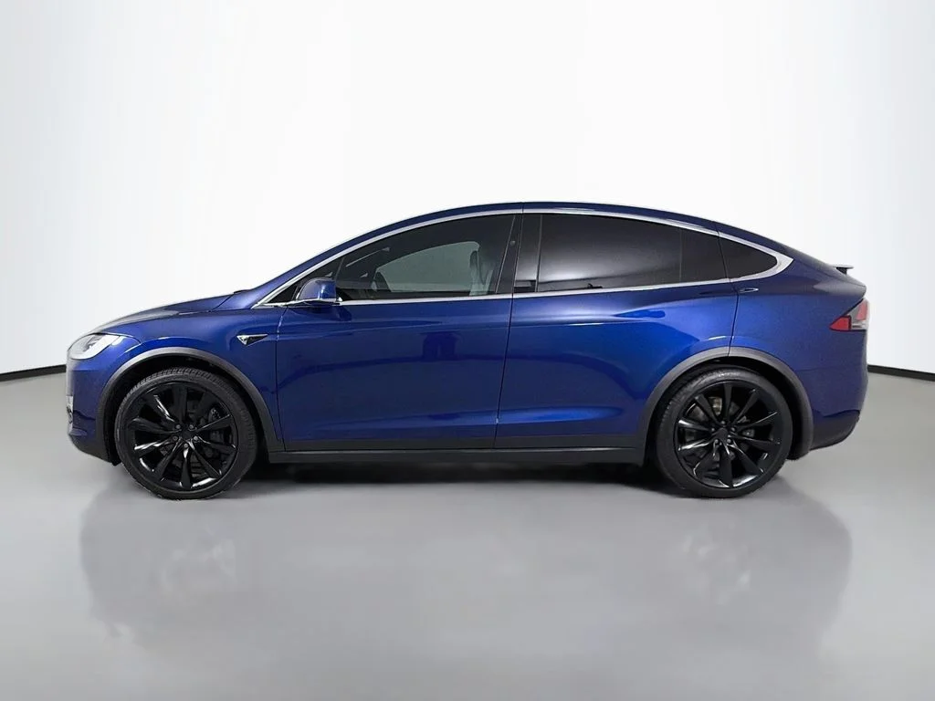 Used 2019 Blue Tesla  image 8