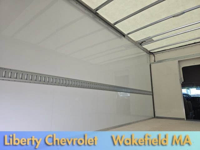 Used 2024 Summit White Chevrolet 2WT image 10