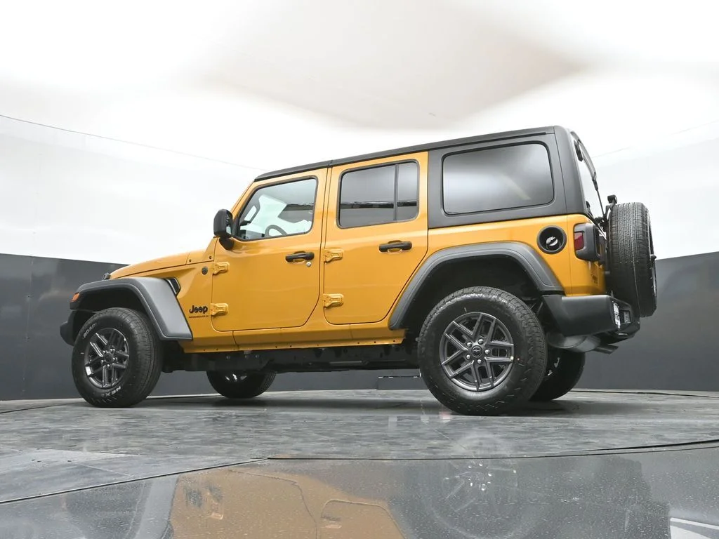 New 2026 Goldilocks Exterior Paint Jeep Sport S image 51