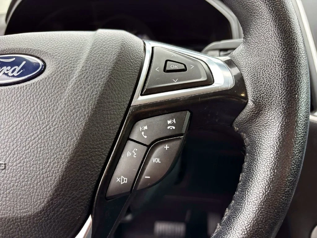 Used 2024 Black Ford SEL image 17
