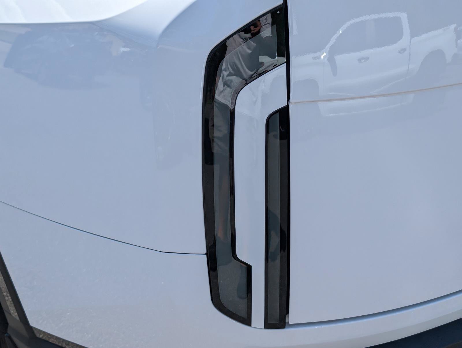 2027 Kia Telluride LX - Photo 10