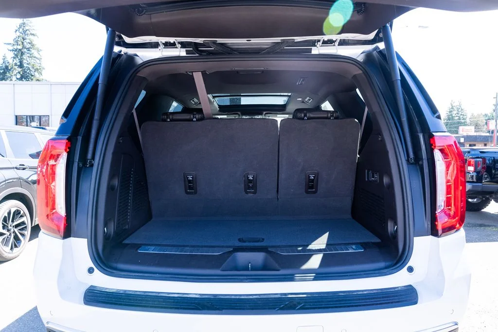 Used 2024 White GMC Denali image 8