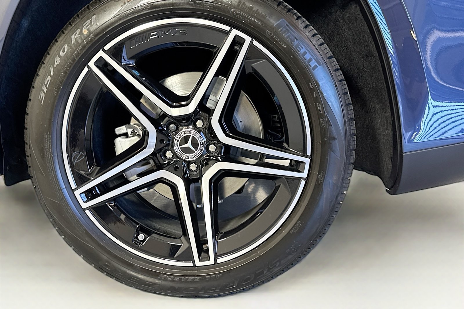 New 2026 Twilight Blue Metallic Mercedes-Benz GLS 450 image 29