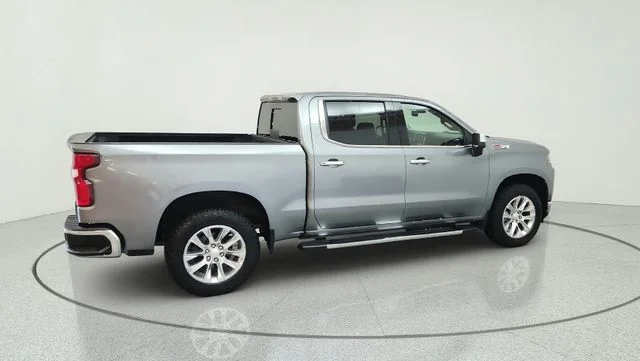 Used 2021 Gray Chevrolet LTZ image 12