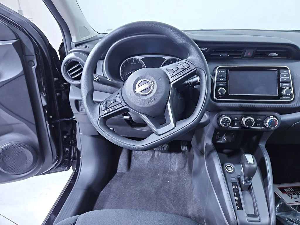 2025 Nissan KICKS PLAY Base - Photo 14