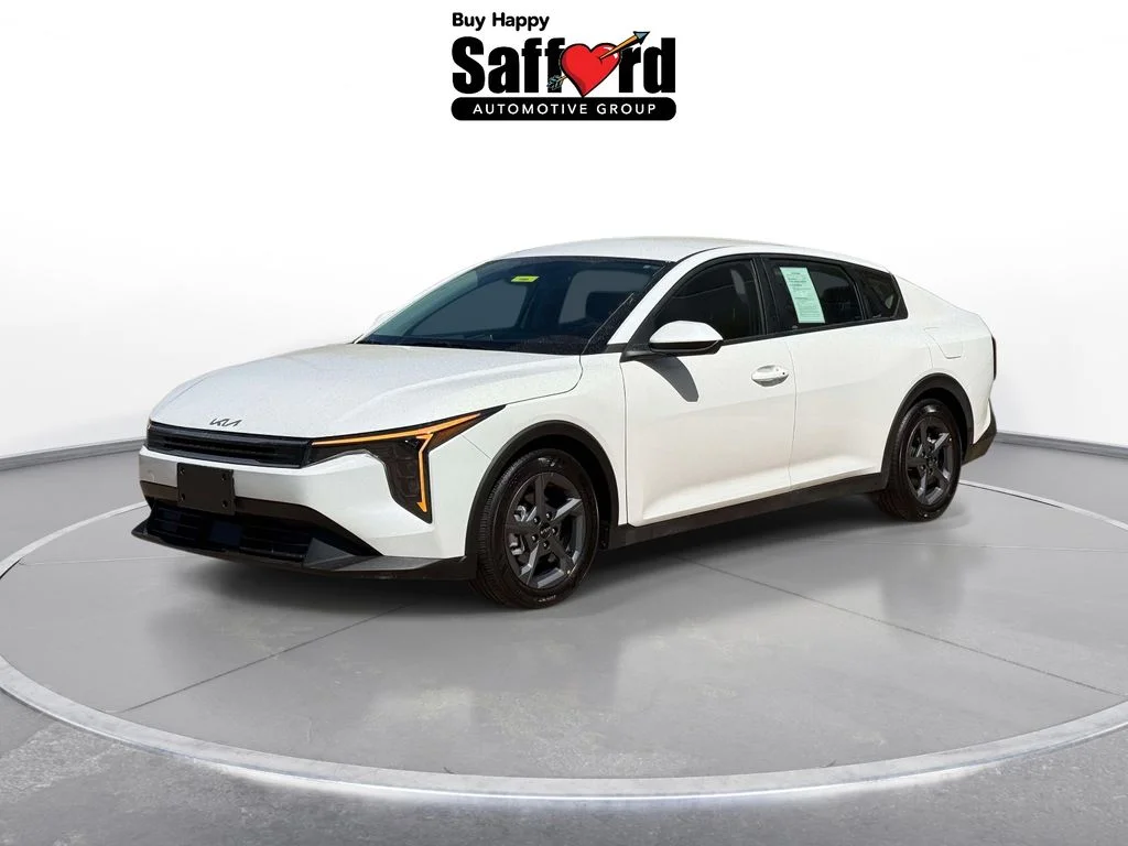 2025 Kia K4 LXS AT's photo