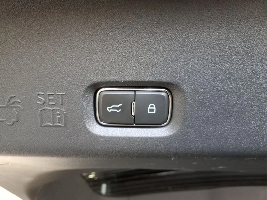 Certified Used 2025 Black Ford Platinum image 23