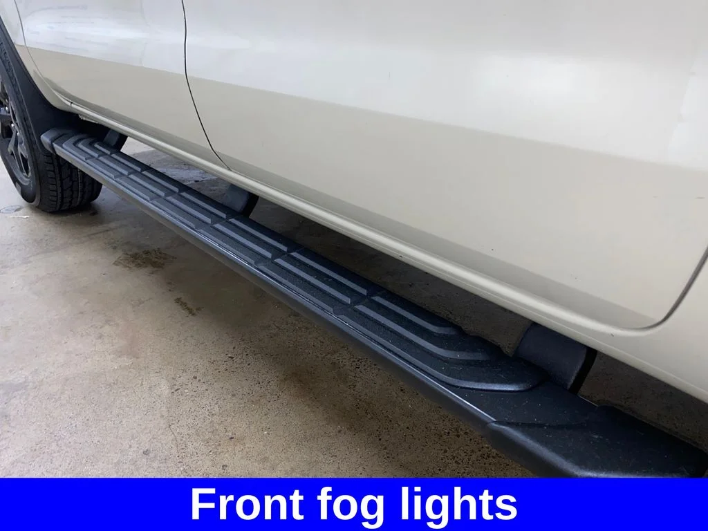 Used 2022 Beige Ford XLT image 16