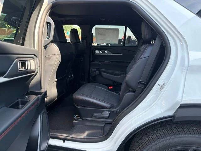 New 2027 Star White Metallic Tri-Coat Ford ST image 29