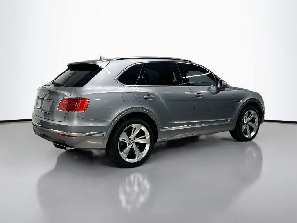 Used 2018 Gray Bentley W12 image 9