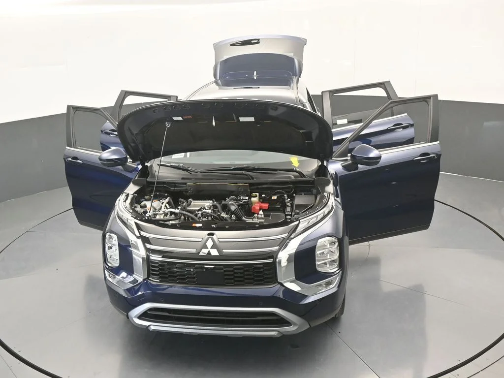 New 2026 Cosmic Blue Metallic Mitsubishi SE image 82