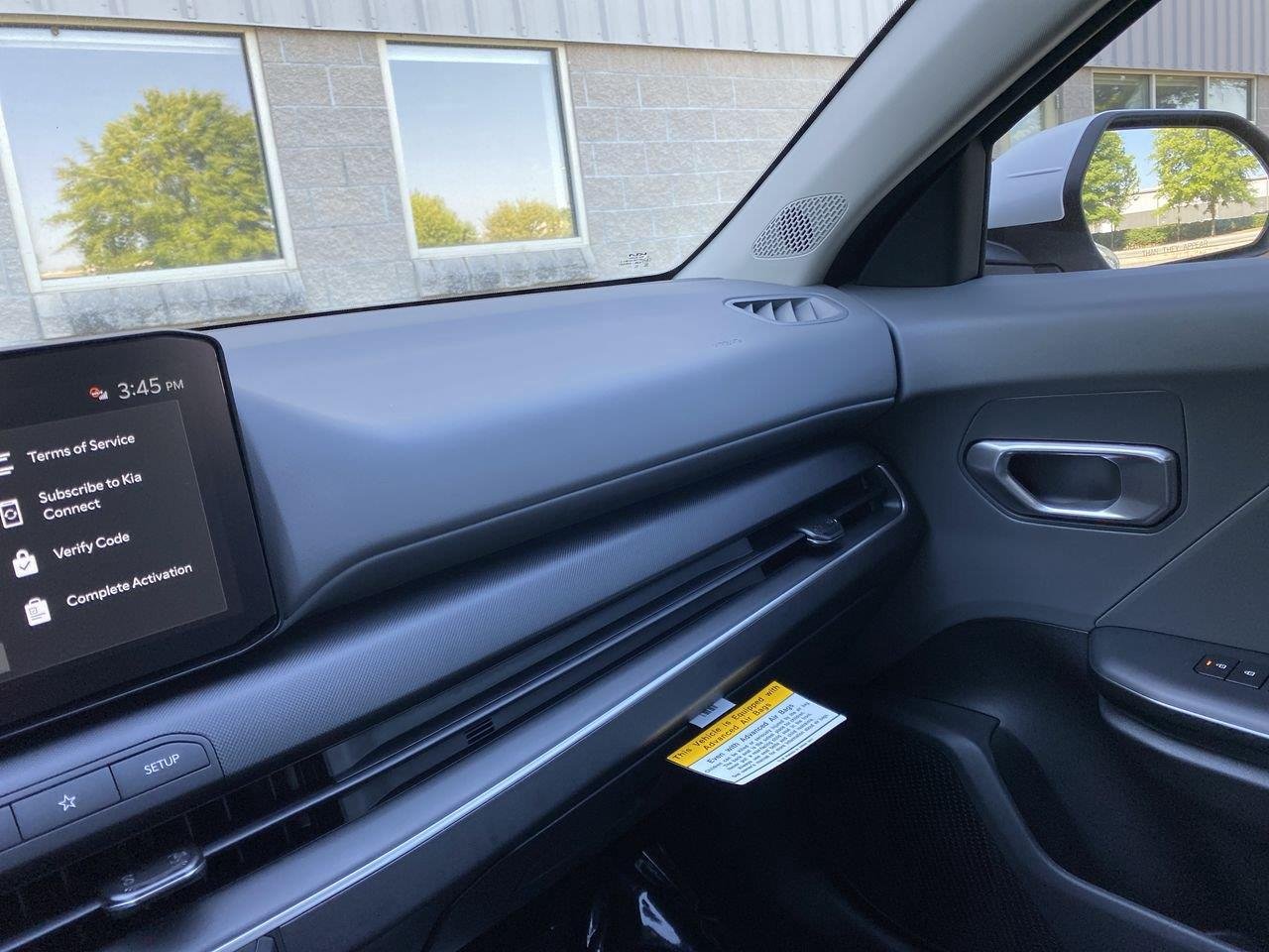 New 2026 Snow White Pearl Kia LXS image 40