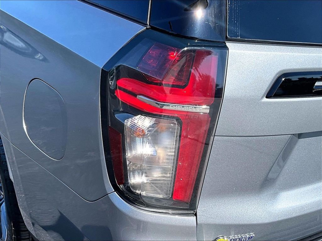 Used 2024 Gray Chevrolet Z71 image 35