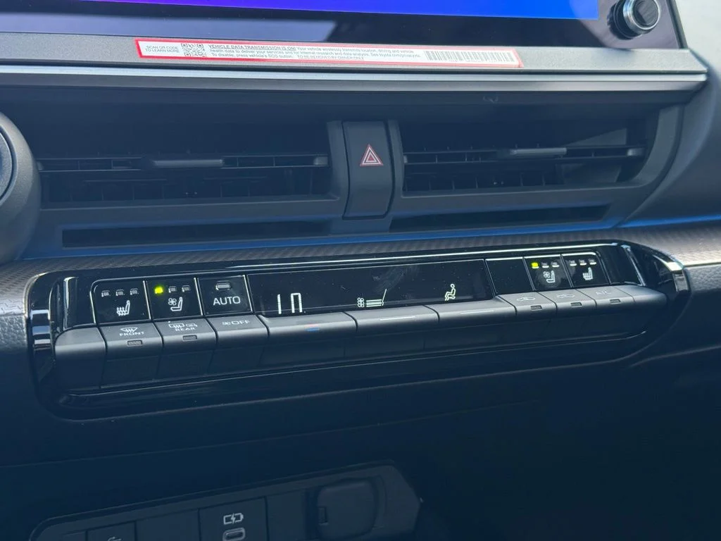 2026 Toyota Prius Limited - Photo 27