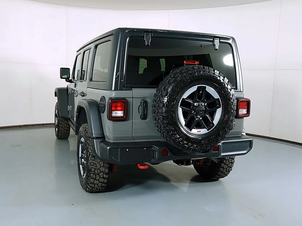 Certified Used 2021 Gray Jeep Unlimited Rubicon image 5