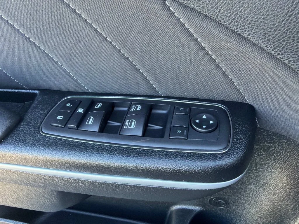 Used 2023 Gray Dodge SXT image 15