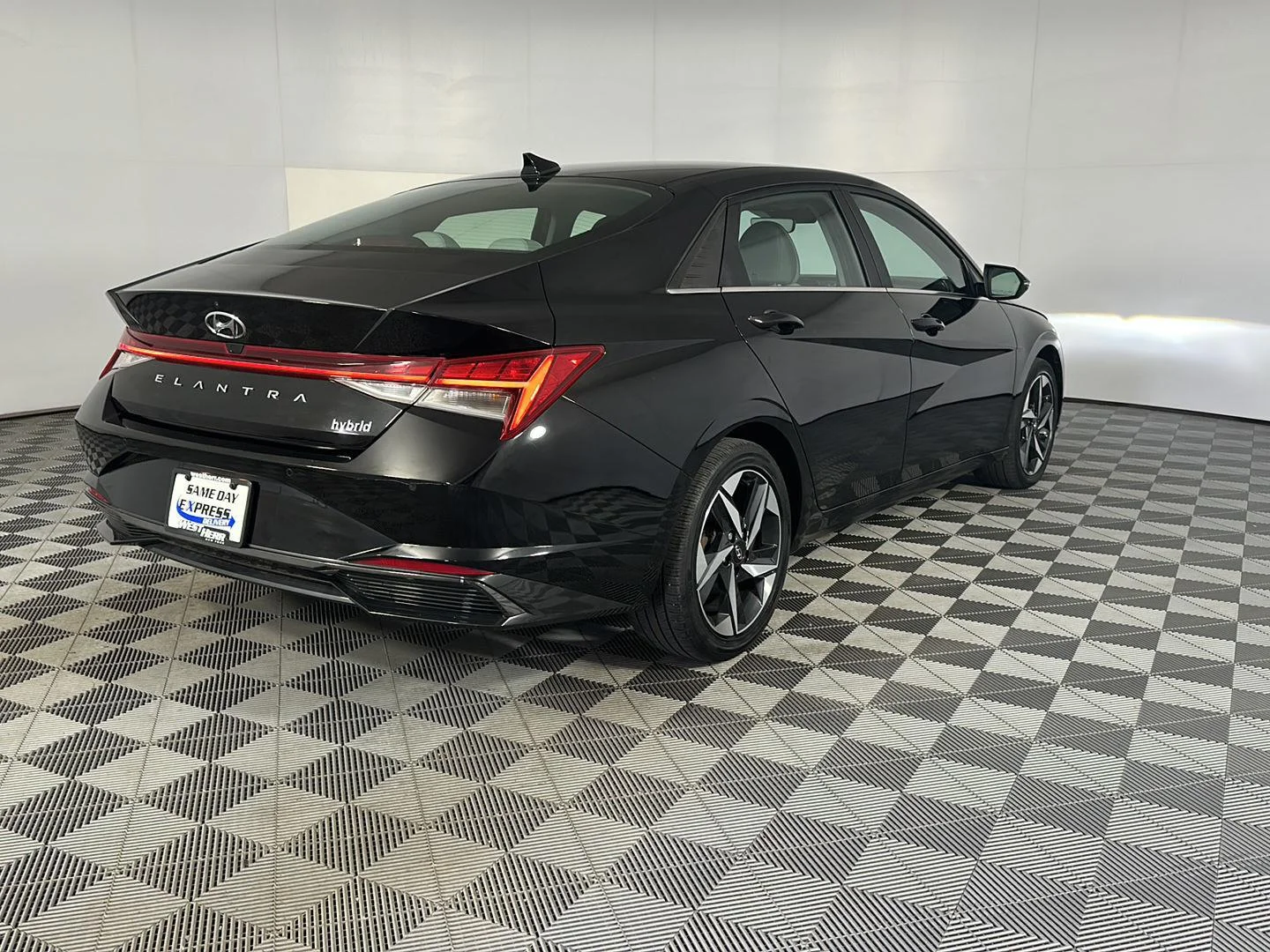 Used 2023 Onyx Black Hyundai Limited image 7