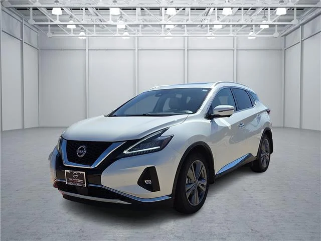 Used 2024 QAB  Whit Nissan Platinum image 1