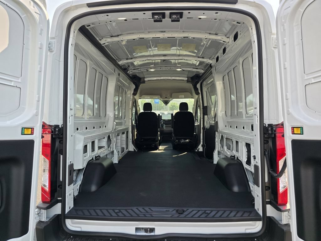 New 2026 Oxford White Ford XL image 29