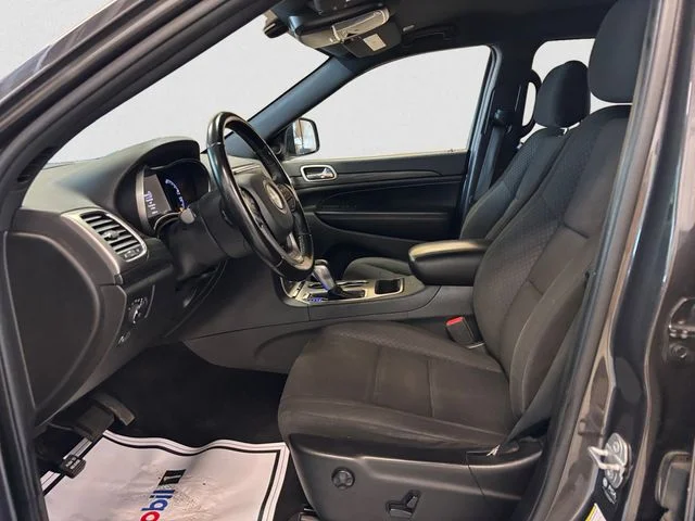 Used 2021 Gray Jeep Laredo E image 9
