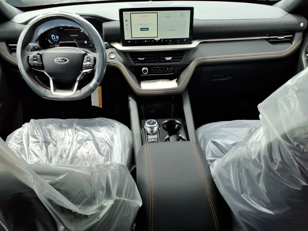 New 2026 Carbonized Gray Metallic Ford Tremor® image 10