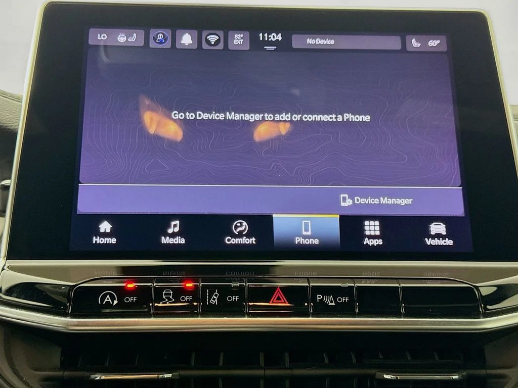 Used 2025 Silver Jeep Limited image 17