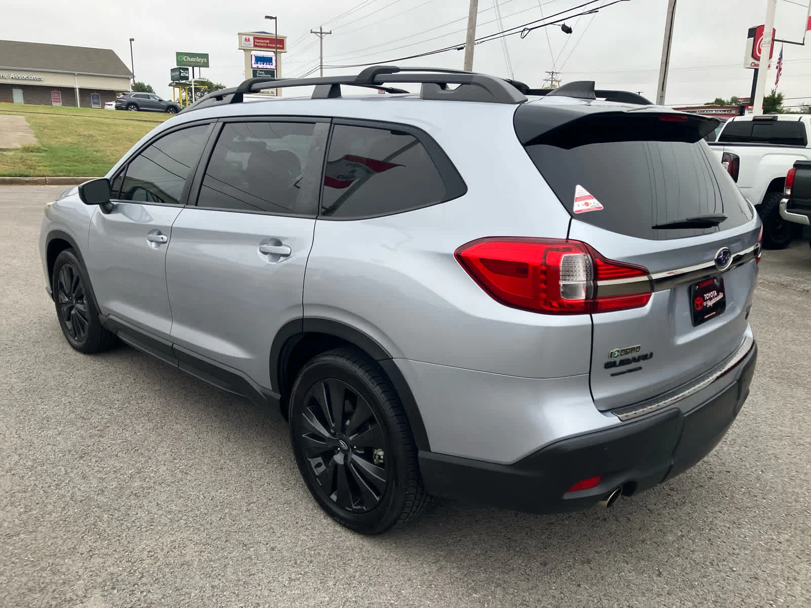 Used 2022 Ice Silver Metallic Subaru Onyx Edition image 6