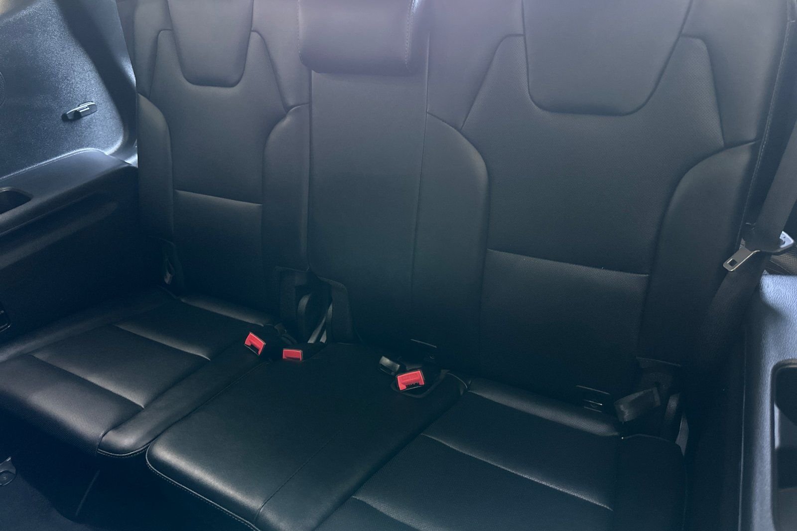 Used 2022 Black Kia SX image 16