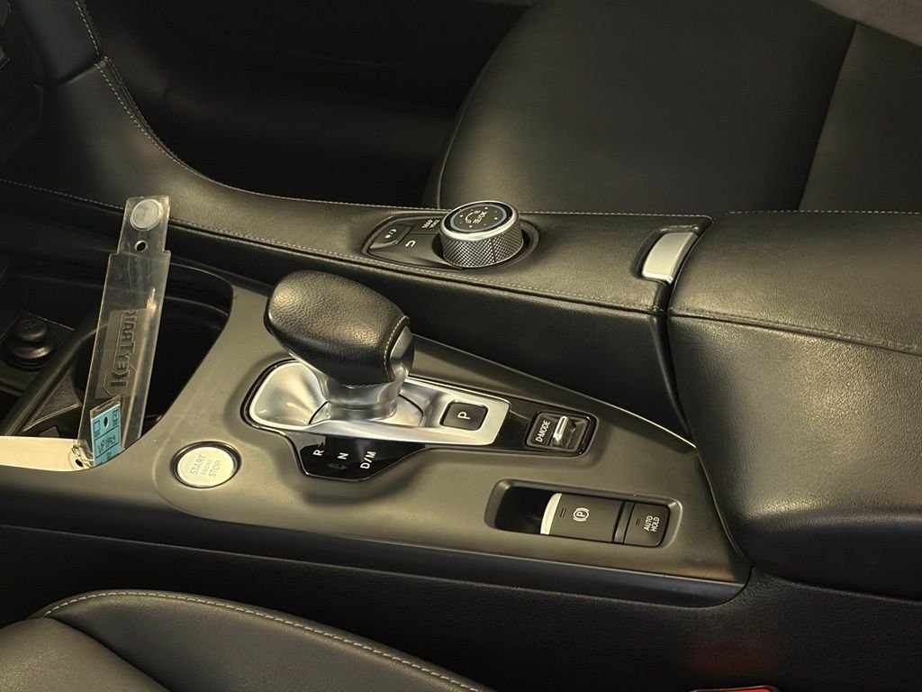 Used 2020 Black Obsidian INFINITI LUXE image 18