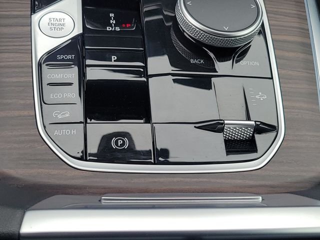 Certified Used 2024 White BMW xDrive40i image 25