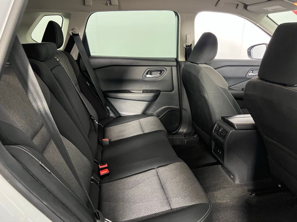 2024 Nissan Rogue SV - Photo 27